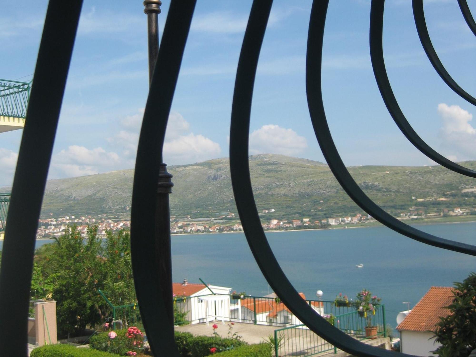 Apartments Barba Trogir Quarto foto