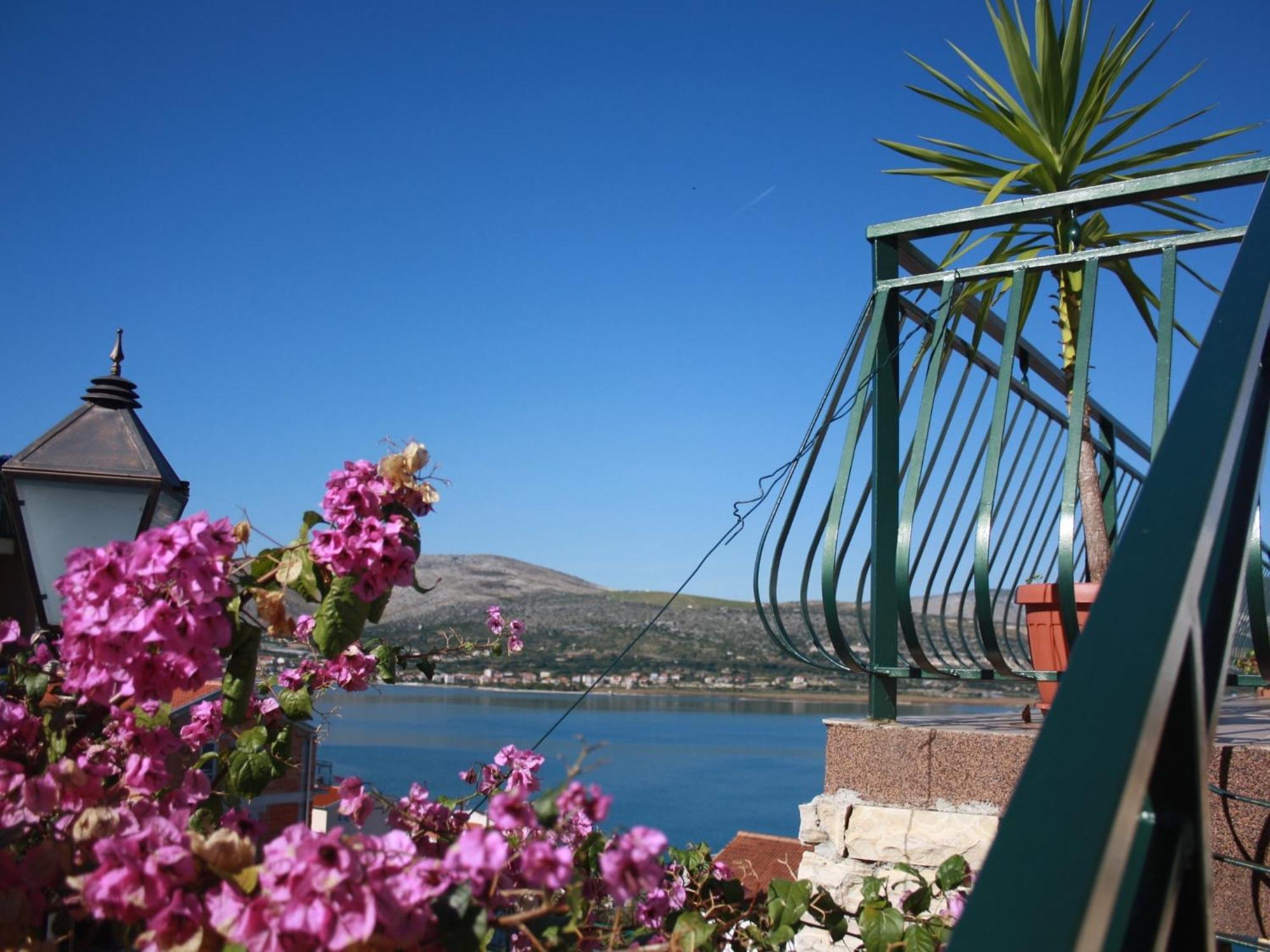 Apartments Barba Trogir Quarto foto